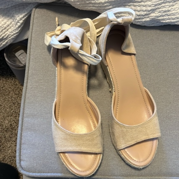 Wedge heel - Picture 2 of 3